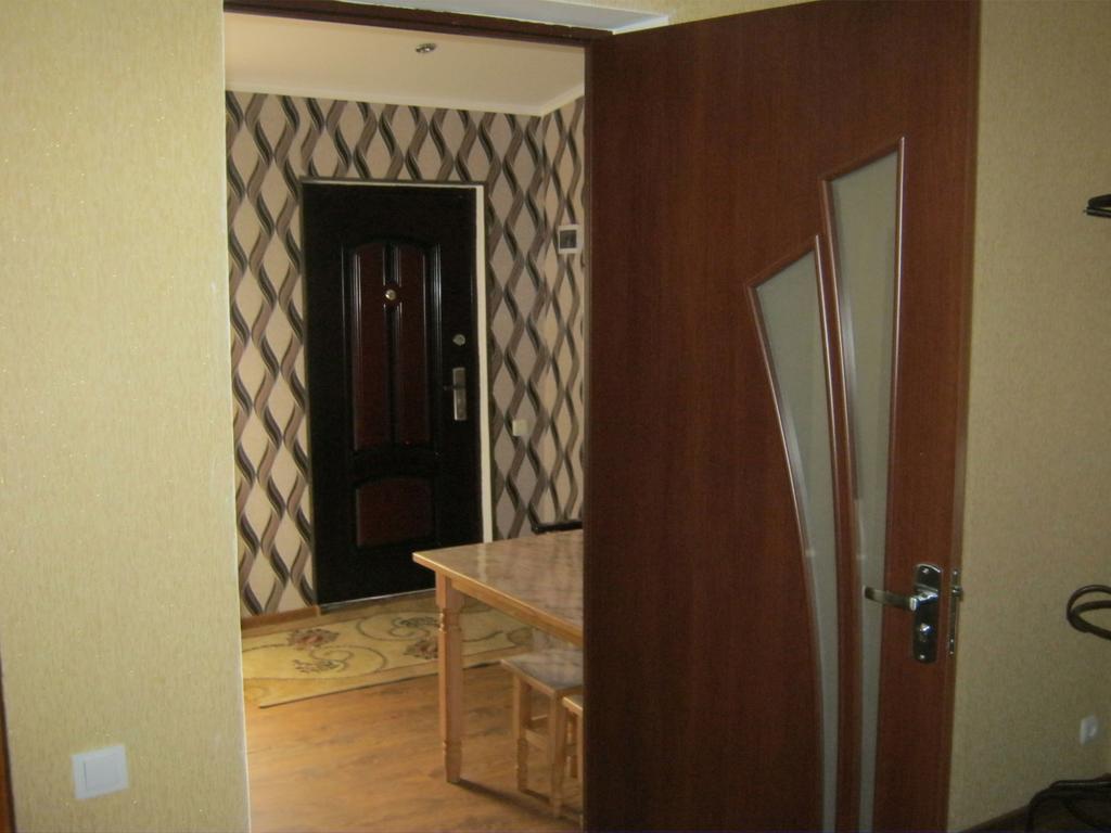 Apartment Gumbri 24 ティビリシ エクステリア 写真