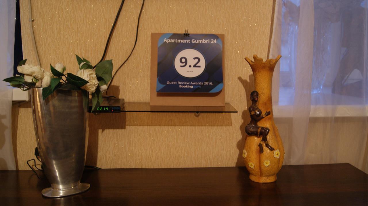 Apartment Gumbri 24 ティビリシ エクステリア 写真